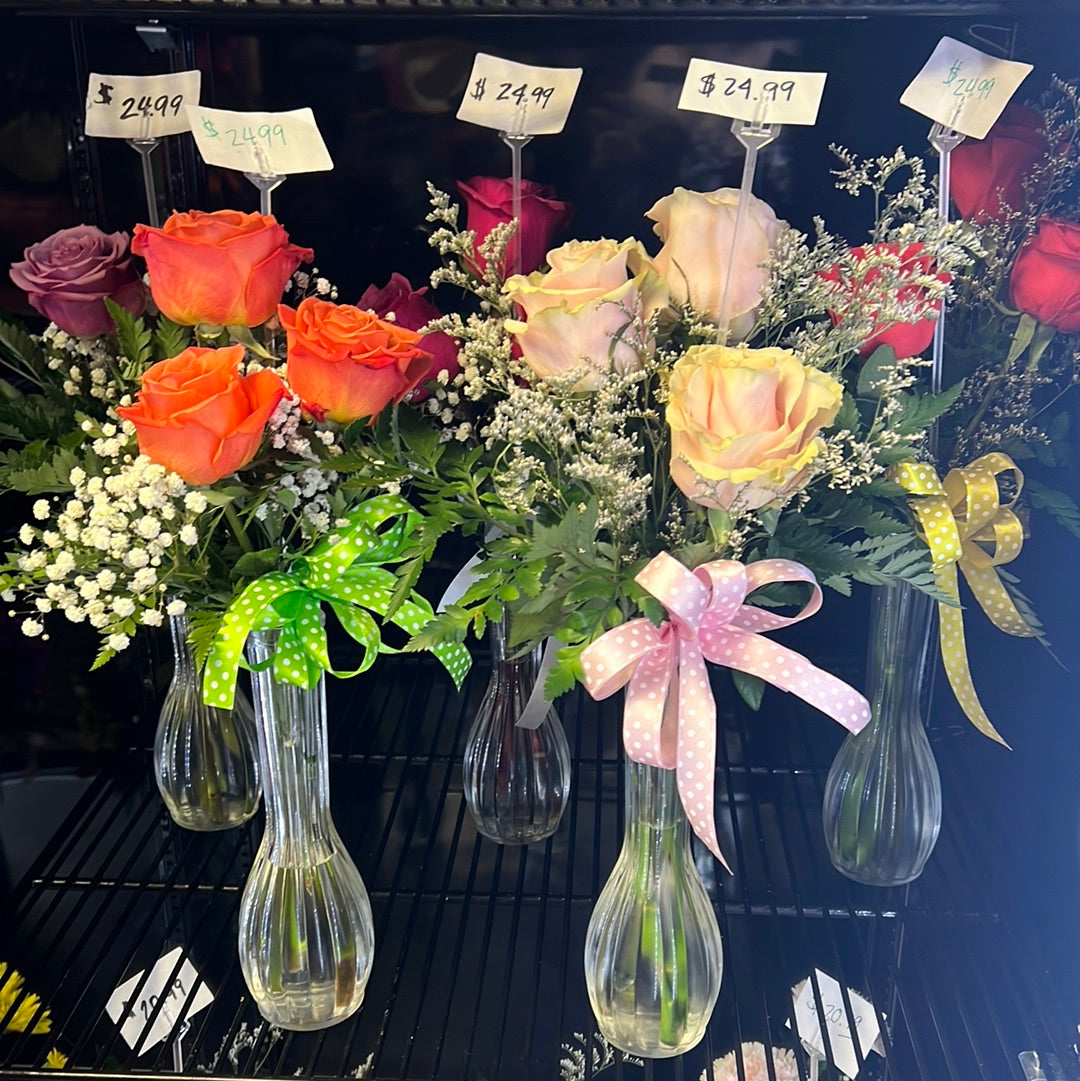 Fresh Floral Bud Vase-3 Roses w/ Babies Breath-$24.99