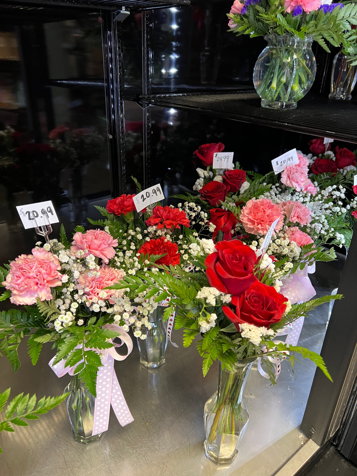 Fresh Floral Vase-3 Carnations with Babies Breath-$20.99